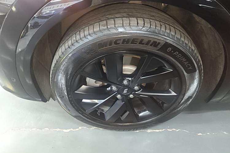 Used Li Auto L7 2023 Air model Left Front Wheel Hub