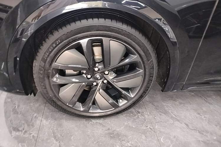 Used Li Auto L7 2023 Pro Model Left Front Wheel Hub