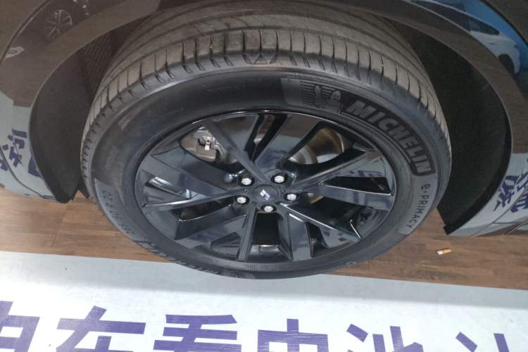 Used Li Auto L7 2023 Air model Left Front Wheel Hub