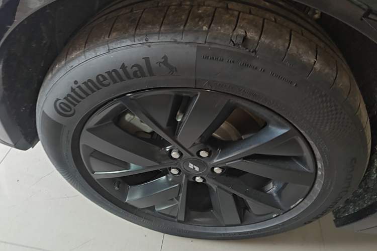 Used Li Auto L7 2023 Pro Model Left Front Wheel Hub
