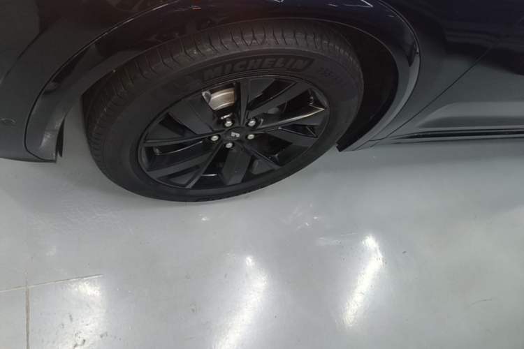 Used Li Auto L7 2023 Pro Model Left Front Wheel Hub