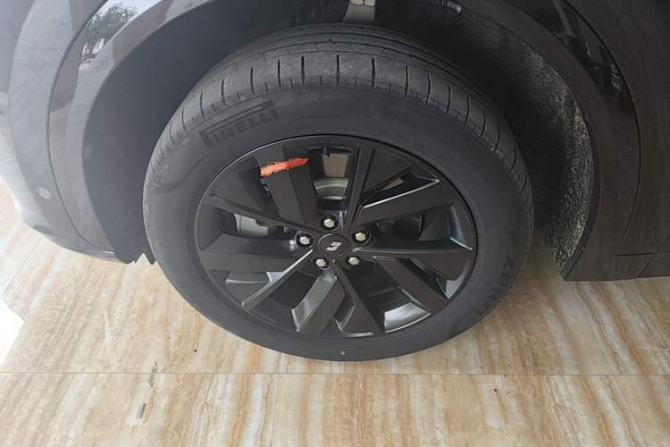 Used Li Auto L7 2023 Pro Model Left Front Wheel Hub