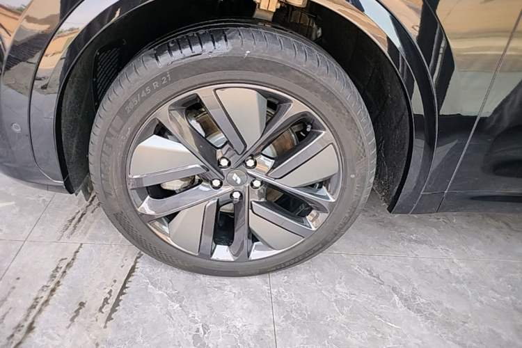 Used Li Auto L7 2023 Max model Left Front Wheel Hub