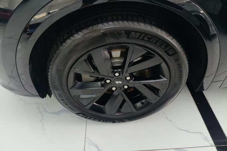Used Li Auto L7 2023 Air model Left Front Wheel Hub