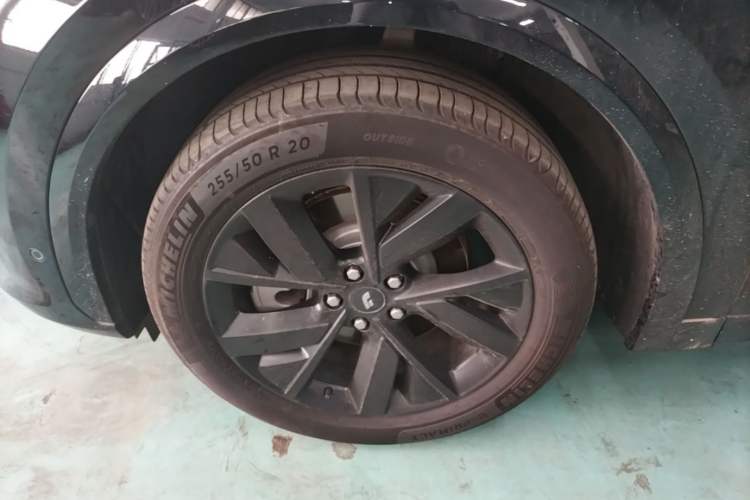 Used Li Auto L7 2023 Air model Left Front Wheel Hub