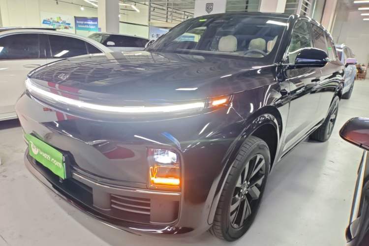 Used Li Auto L7 2023 Pro Model Guazi used car, China used car export, Used car for sale, Used Li Auto cars, Cheapest cars for sale