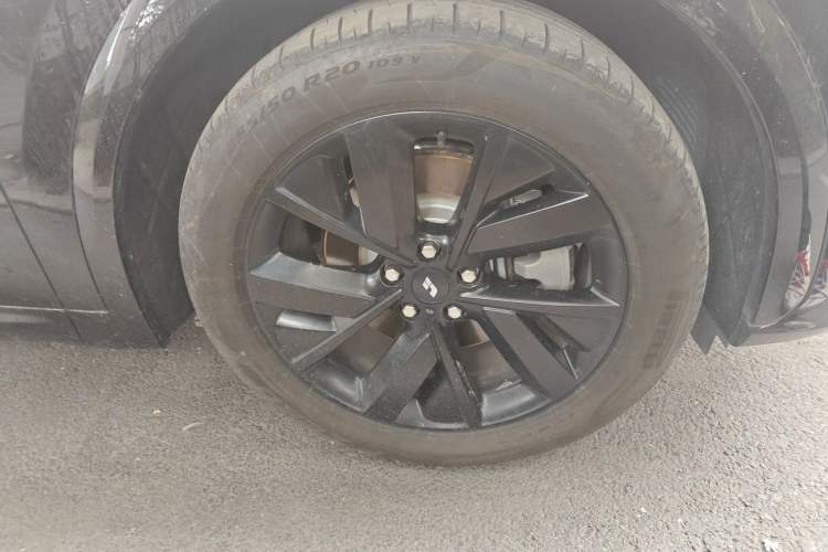 Used Li Auto L7 2023 Pro Model Right Front Wheel Hub