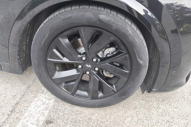 Used Li Auto L7 2023 Pro Model Right Front Wheel Hub