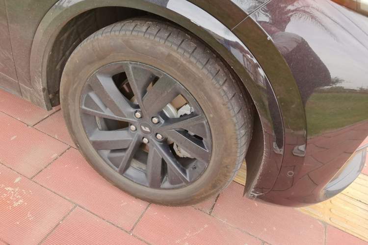 Used Li Auto L7 2023 Max model Right Front Wheel Hub