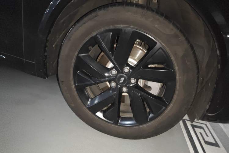 Used Li Auto L7 2023 Pro Model Right Front Wheel Hub
