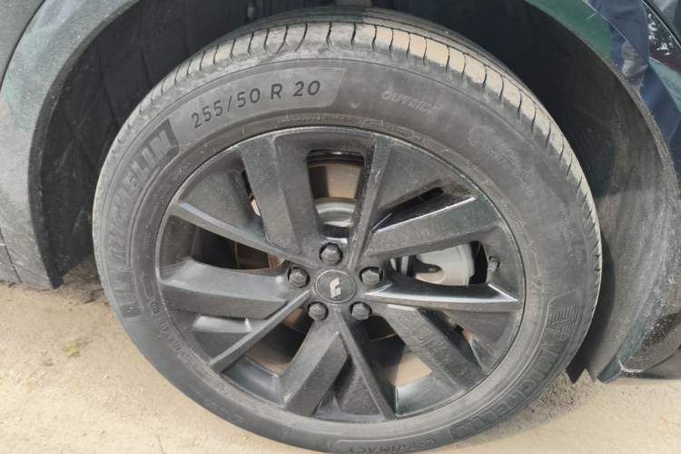 Used Li Auto L7 2023 Air model Right Front Wheel Hub