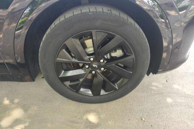 Used Li Auto L7 2023 Pro Model Right Front Wheel Hub
