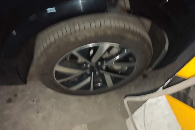 Used Li Auto L7 2023 Max model Right Front Wheel Hub