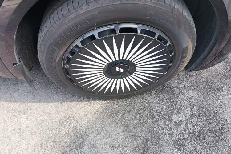Used Li Auto L7 2023 Air model Right Front Wheel Hub