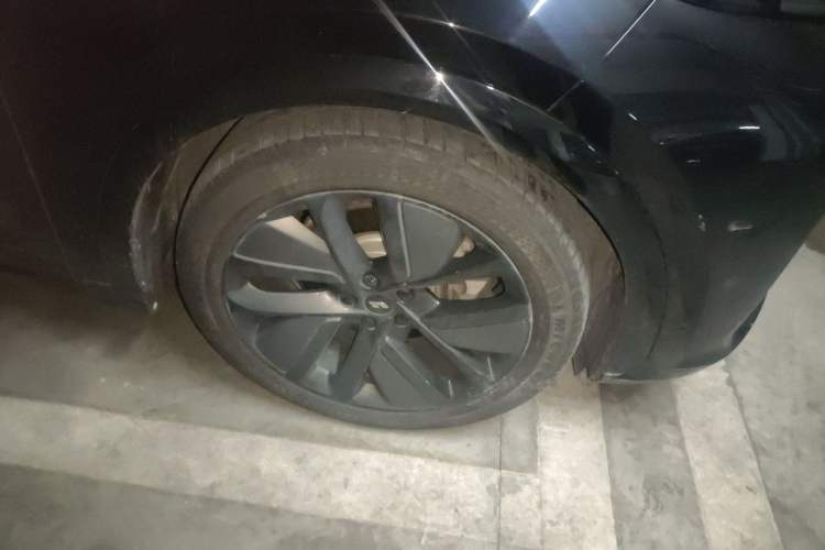 Used Li Auto L7 2023 Max model Right Front Wheel Hub