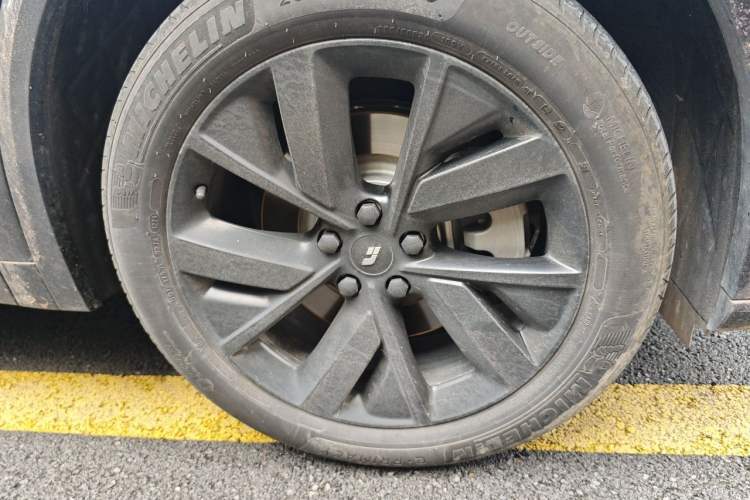 Used Li Auto L7 2023 Air model Right Front Wheel Hub