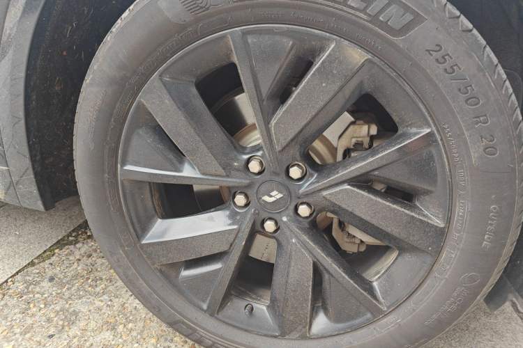 Used Li Auto L7 2023 Pro Model Right Front Wheel Hub