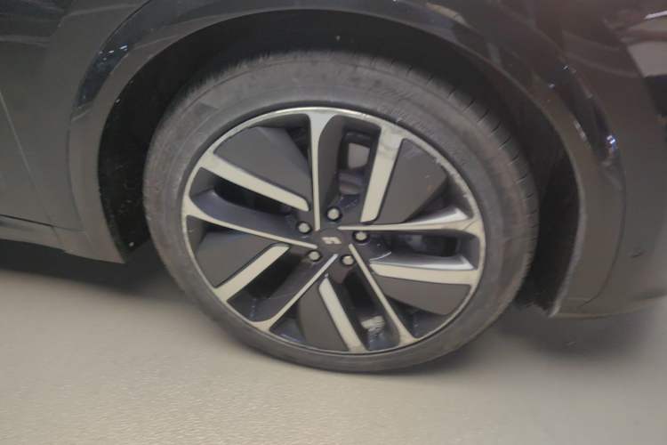 Used Li Auto L7 2023 Pro Model Right Front Wheel Hub