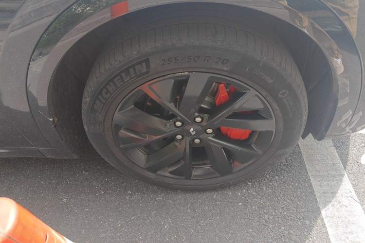 Used Li Auto L7 2023 Air model Right Front Wheel Hub