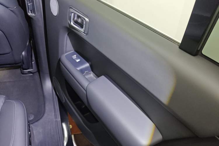Used Li Auto L7 2023 Pro Model Right Rear Door Interior