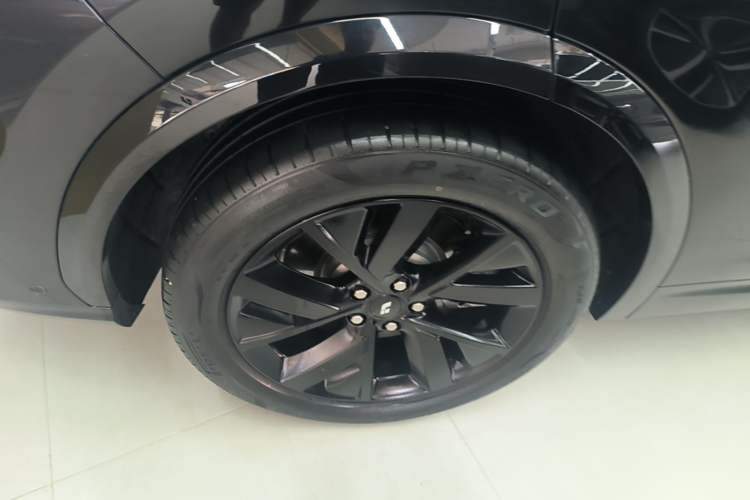 Used Li Auto L7 2023 Pro Model Right Rear Wheel Hub