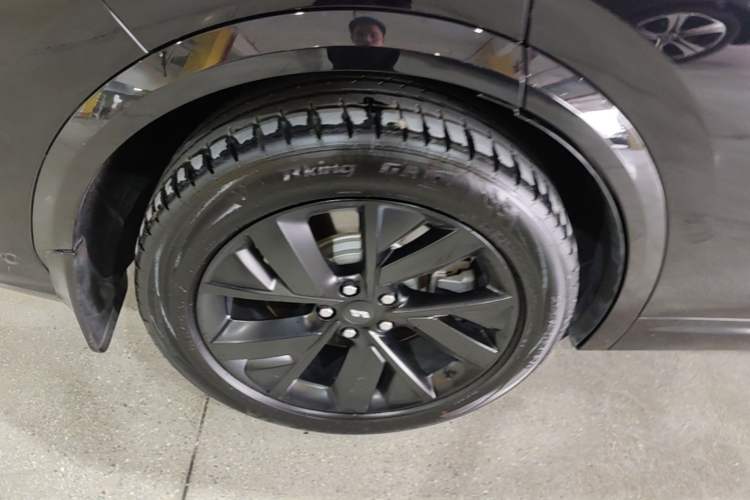 Used Li Auto L7 2023 Pro Model Right Rear Wheel Hub
