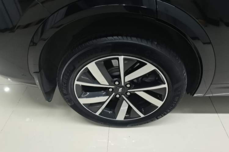 Used Li Auto L7 2023 Max model Right Rear Wheel Hub