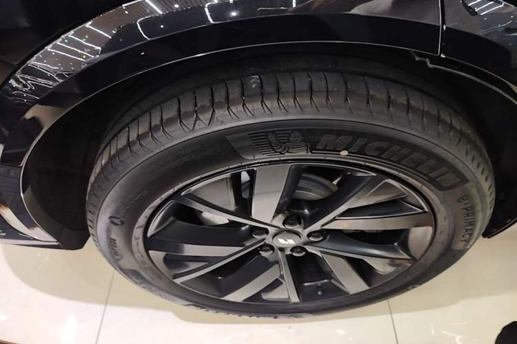 Used Li Auto L7 2023 Max model Right Rear Wheel Hub