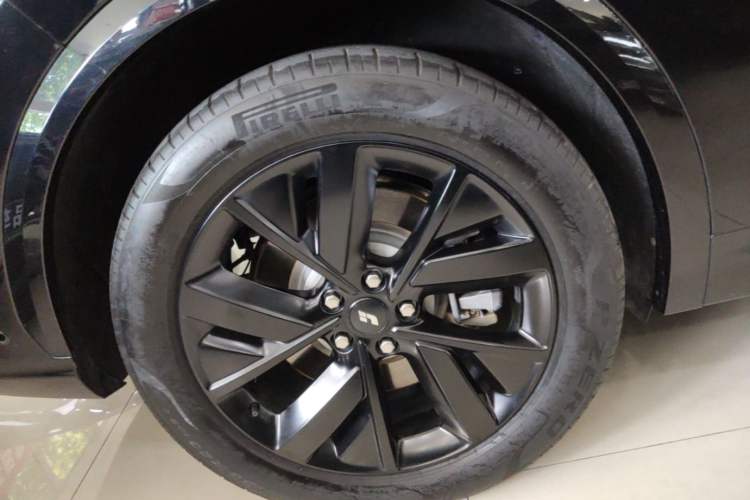 Used Li Auto L7 2023 Pro Model Right Rear Wheel Hub