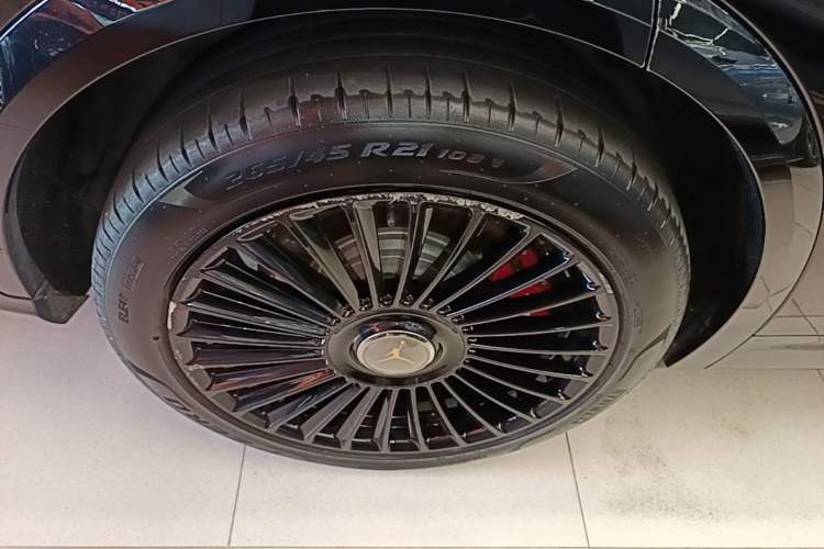 Used Li Auto L7 2023 Pro Model Right Rear Wheel Hub