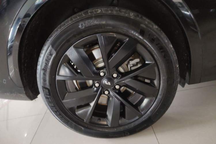 Used Li Auto L7 2023 Air model Right Rear Wheel Hub