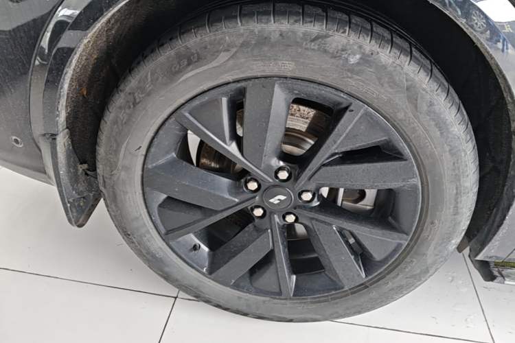 Used Li Auto L7 2023 Pro Model Right Rear Wheel Hub