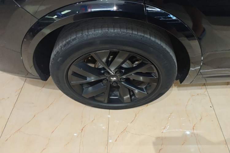 Used Li Auto L7 2023 Pro Model Right Rear Wheel Hub