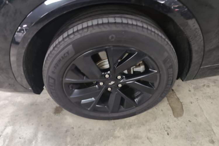 Used Li Auto L7 2023 Max model Right Rear Wheel Hub