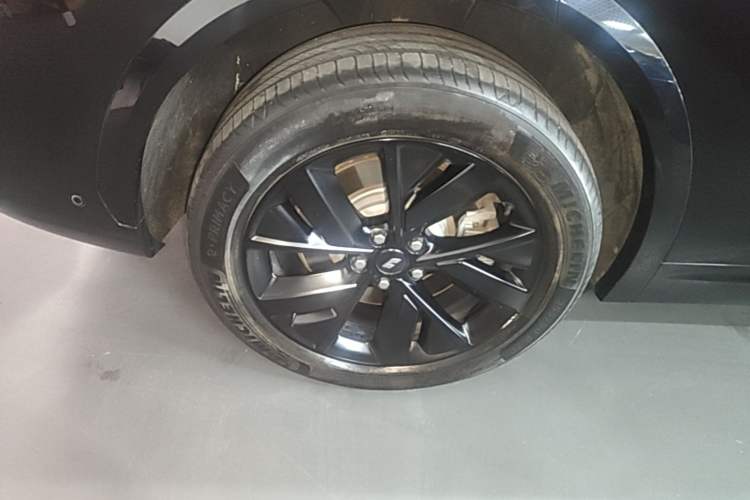 Used Li Auto L7 2023 Air model Right Rear Wheel Hub