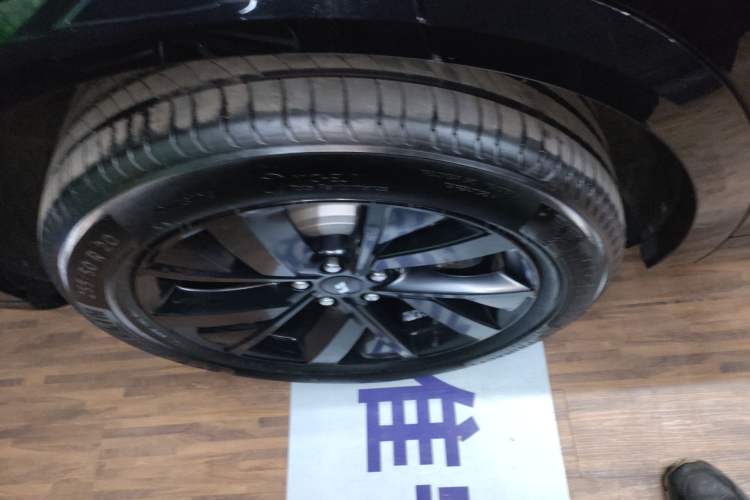 Used Li Auto L7 2023 Air model Right Rear Wheel Hub