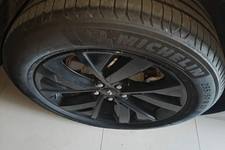 Used Li Auto L7 2023 Pro Model Right Rear Wheel Hub