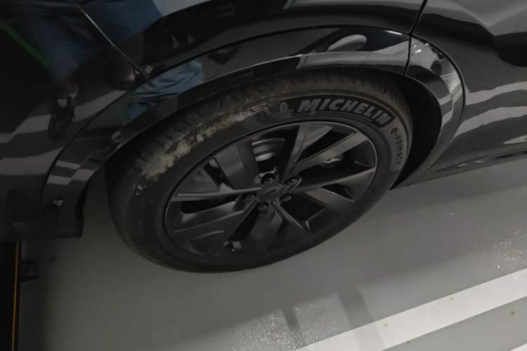Used Li Auto L7 2023 Max model Right Rear Wheel Hub