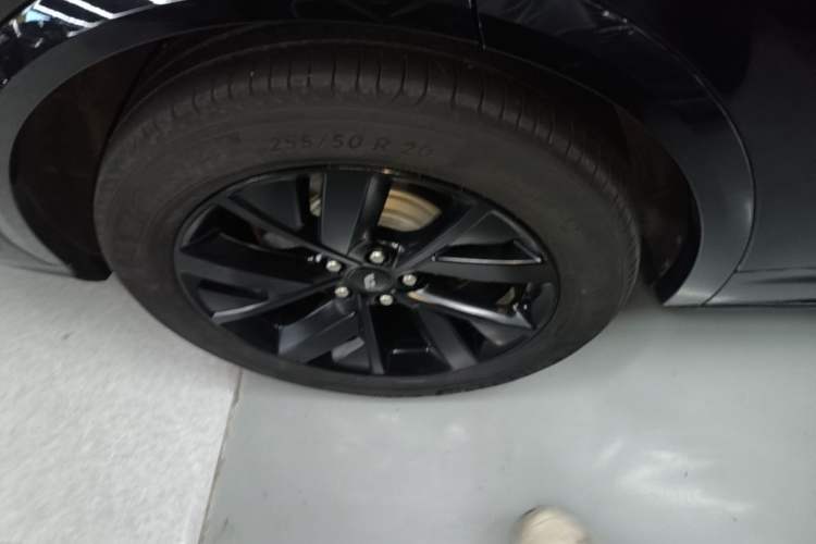 Used Li Auto L7 2023 Pro Model Right Rear Wheel Hub