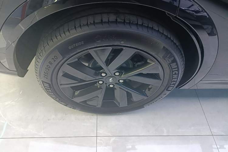 Used Li Auto L7 2023 Pro Model Right Rear Wheel Hub