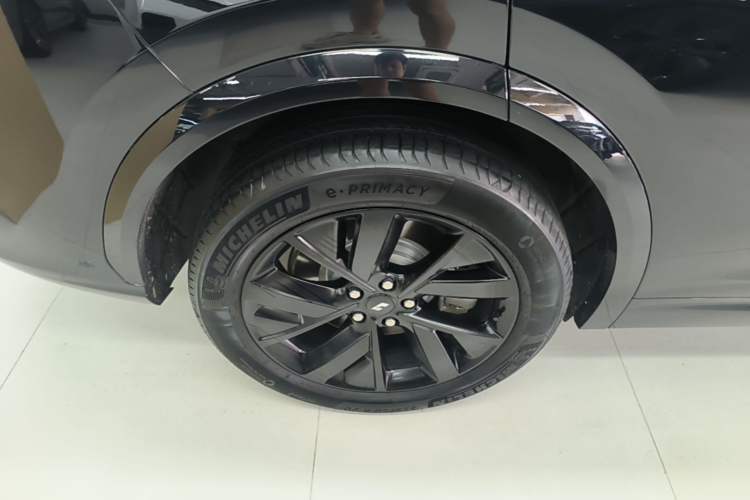 Used Li Auto L7 2023 Pro Model Right Rear Wheel Hub