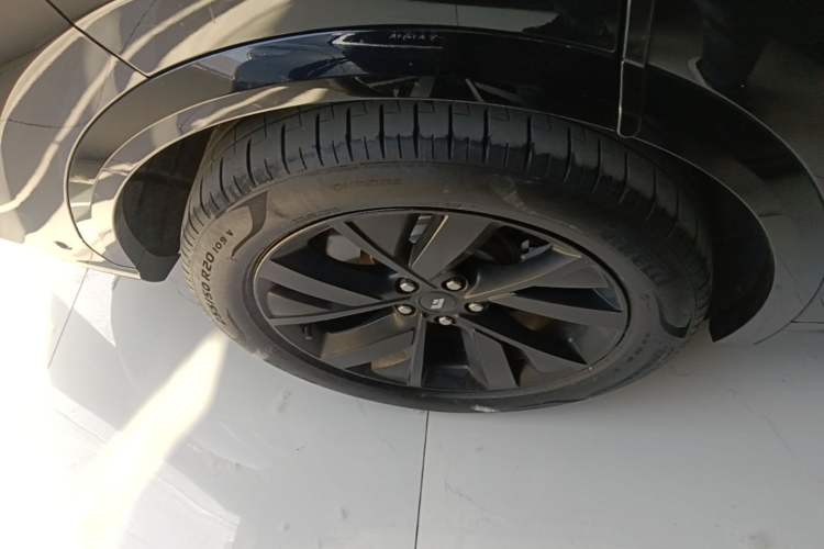 Used Li Auto L7 2023 Pro Model Right Rear Wheel Hub
