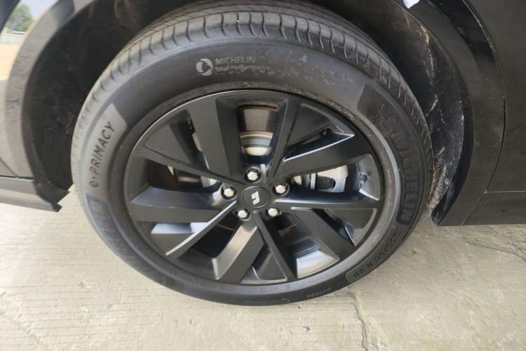 Used Li Auto L7 2023 Pro Model Right Rear Wheel Hub