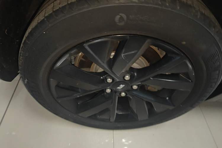 Used Li Auto L7 2023 Pro Model Right Rear Wheel Hub