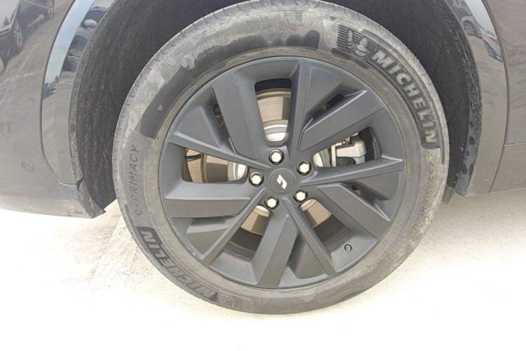 Used Li Auto L7 2023 Air model Right Rear Wheel Hub