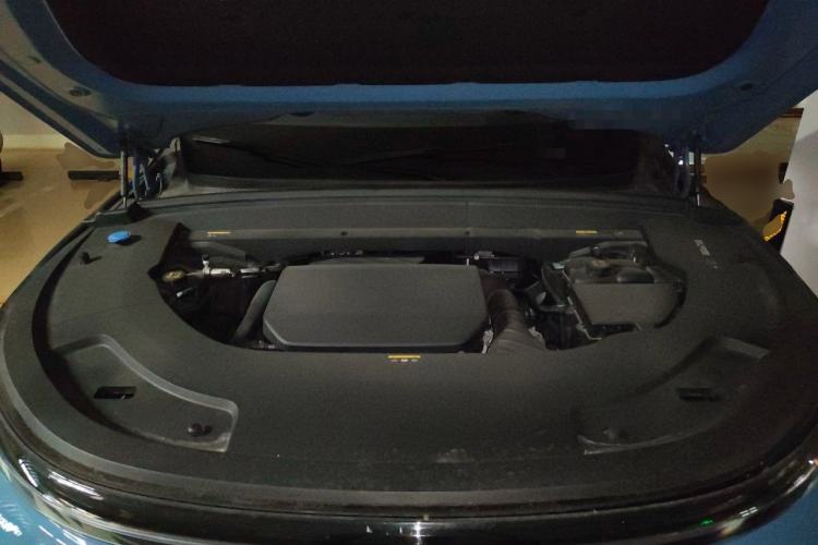 Used Li Auto L7 2023 Pro Model Engine Bay
