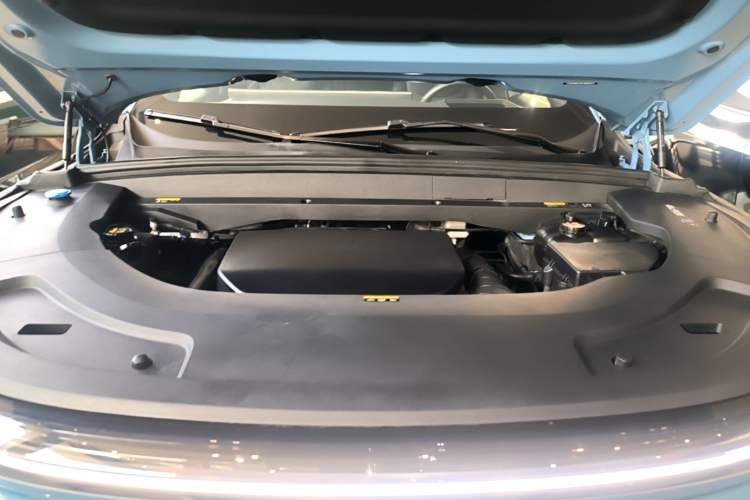 Used Li Auto L7 2023 Max model Engine Bay