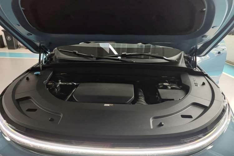 Used Li Auto L7 2023 Pro Model Engine Bay