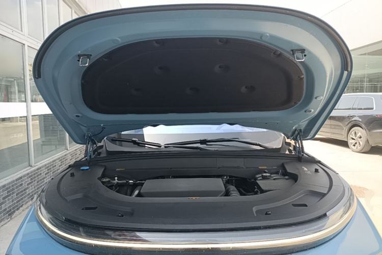 Used Li Auto L7 2023 Pro Model Engine Bay