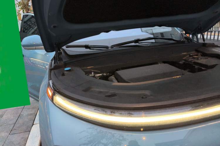 Used Li Auto L7 2023 Max model Engine Bay Right